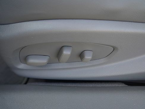 Used 2015 Chevrolet Impala LT w/ Convenience Package FWD image 14