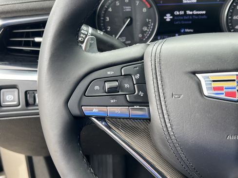 Used 2023 Cadillac XT6 Sport w/ Platinum Package AWD/4WD image 10
