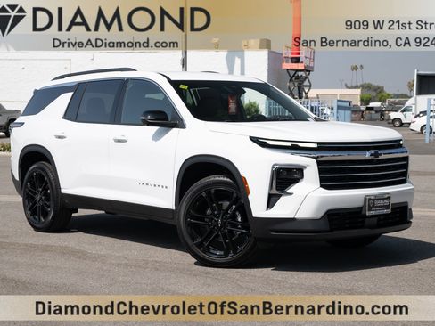 New 2026 Chevrolet Traverse LT w/ Driver Confidence Package image 1