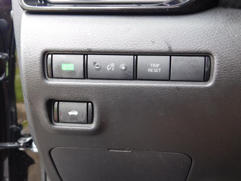 Used 2020 Nissan Sentra S FWD image 21