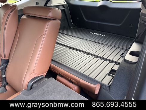 Used 2024 Acura MDX SH-AWD w/ Advance Package image 15
