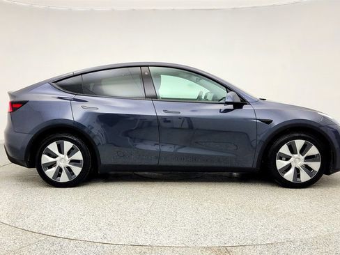 Used 2021 Tesla Model Y Long Range image 4