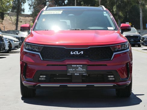 Used 2023 Kia Sorento EX w/ Panoramic Sunroof Package FWD image 6
