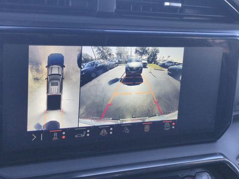 Used 2024 GMC Sierra 1500 AT4X image 21