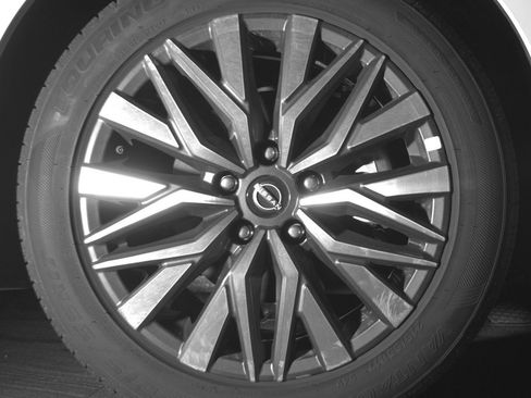 Used 2025 Nissan Altima 2.5 SV image 13