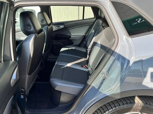 Used 2023 Volkswagen ID.4 Pro S image 22