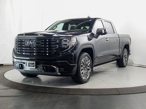 Used 2023 GMC Sierra 1500 Denali Ultimate AWD/4WD image 3