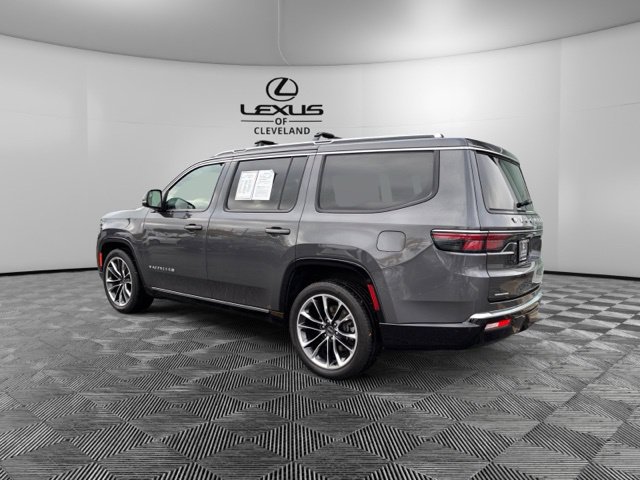 Used 2023 Jeep Wagoneer Series III w/ Premium Group I AWD/4WD image 5