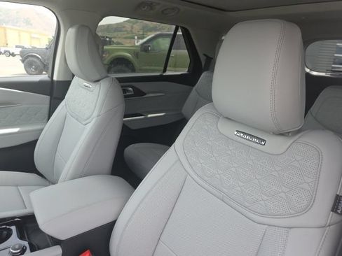 New 2026 Ford Explorer Platinum w/ LUX Leather Package AWD/4WD image 16