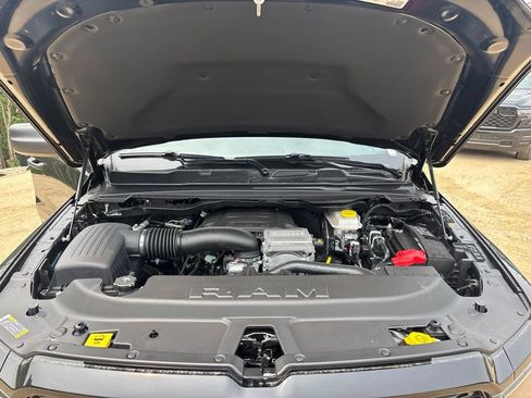 New 2026 RAM 1500 Express AWD/4WD image 27