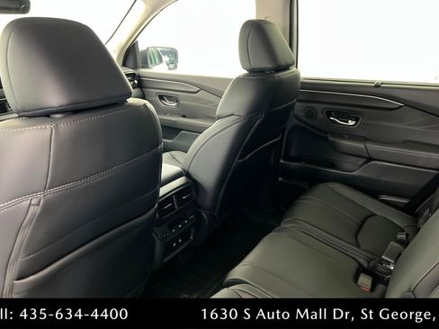 New 2026 Honda Pilot Touring image 19