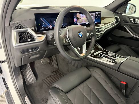 Used 2025 BMW X5 sDrive40i w/ Premium Package RWD image 4