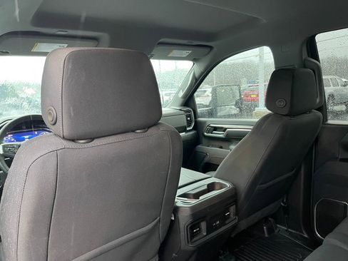 Used 2025 Chevrolet Silverado 2500 LT image 14