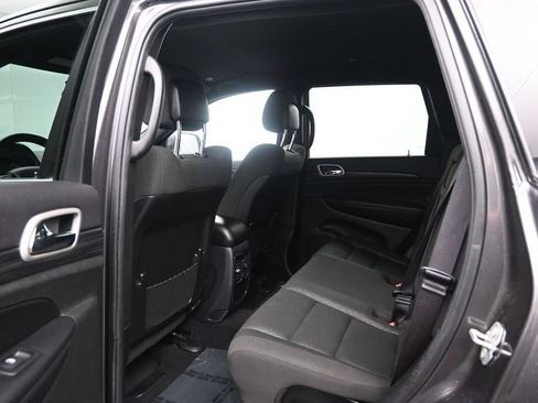 Used 2020 Jeep Grand Cherokee Laredo w/ 18" Wheel & 8.4" Radio Group AWD/4WD image 24