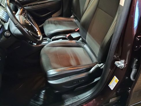 Used 2018 Buick Encore Preferred image 5