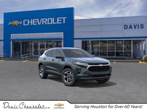 New 2026 Chevrolet Trax LT w/ Driver Confidence Package image 1