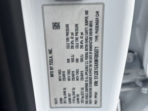 Used 2021 Tesla Model 3 Standard Range Plus image 35
