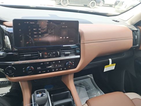 New 2026 Nissan Pathfinder Platinum w/ Lighting Package AWD/4WD image 20