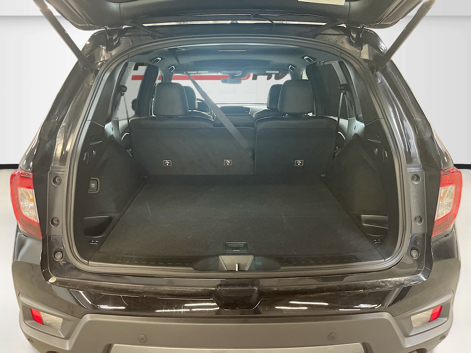 Used 2023 Honda Passport TrailSport image 25