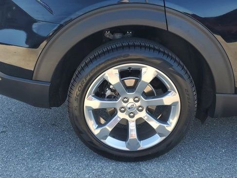 Used 2020 Ford Explorer Platinum w/ Premium Technology Package image 9