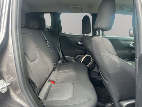 Used 2017 Jeep Renegade Latitude AWD/4WD image 23