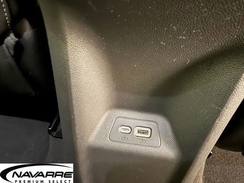 Used 2023 Buick Envision Essence image 11