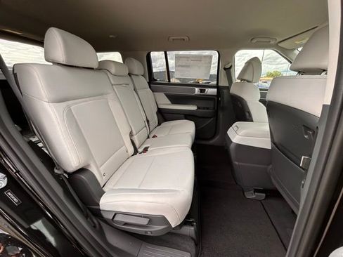 New 2026 Hyundai Santa Fe SE image 33