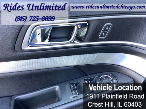 Used 2017 Ford Explorer XLT FWD image 12