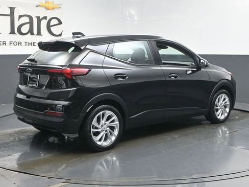 New 2027 Chevrolet Bolt LT w/ Comfort Package FWD image 28