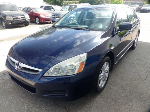 Used 2006 Honda Accord SE image 2