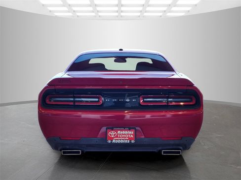 Used 2016 Dodge Challenger R/T image 6
