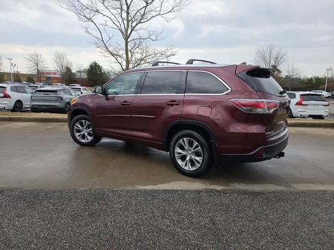 Used 2014 Toyota Highlander XLE image 4