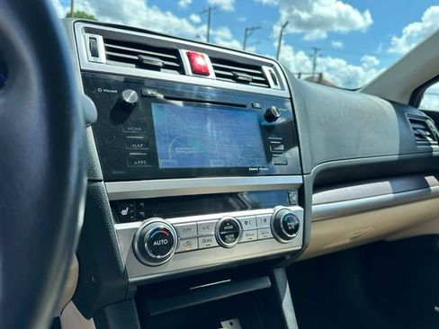 Used 2017 Subaru Outback 2.5i Limited AWD/4WD image 18