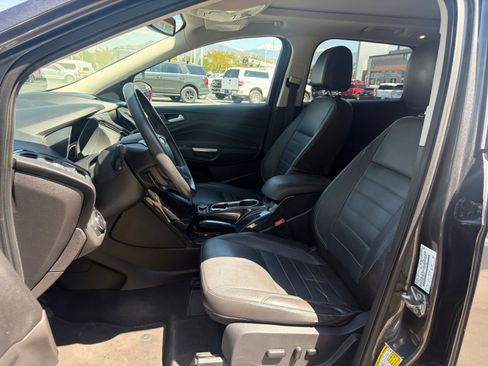 Used 2015 Ford Escape Titanium w/ Equipment Group 301A AWD/4WD image 21