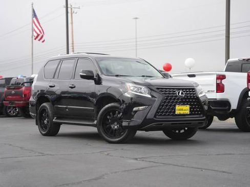 Used 2017 Lexus GX 460 image 2