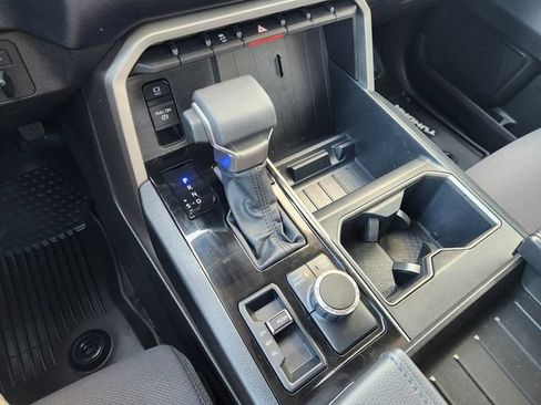 Used 2022 Toyota Tundra SR5 AWD/4WD image 23
