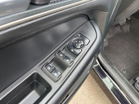 Used 2024 Ford Edge SEL w/ Convenience Package image 11