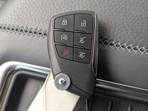 Used 2024 GMC Yukon Denali RWD image 31