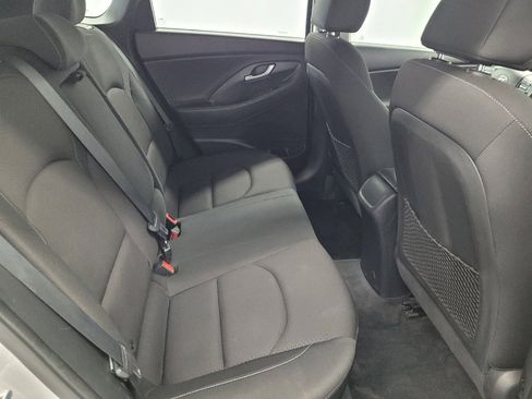 Used 2018 Hyundai Elantra GT FWD image 19