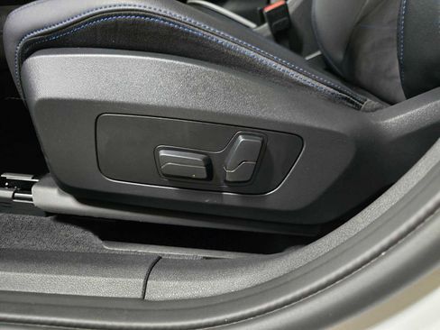 Used 2025 BMW X2 xDrive28i w/ Technology Package image 23