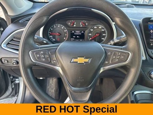 Used 2024 Chevrolet Malibu LT FWD image 16