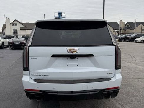 Used 2026 Cadillac Escalade V image 4