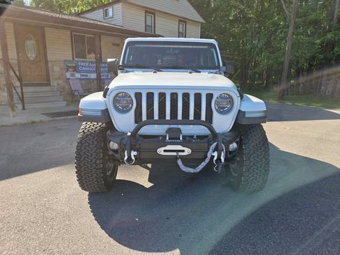 Used 2020 Jeep Gladiator Overland w/ Popular Equipment Package AWD/4WD image 14