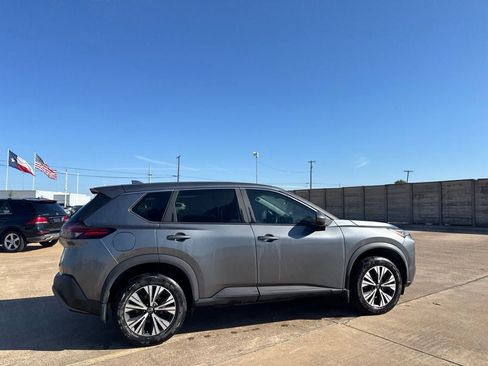 Certified 2023 Nissan Rogue SV FWD image 23