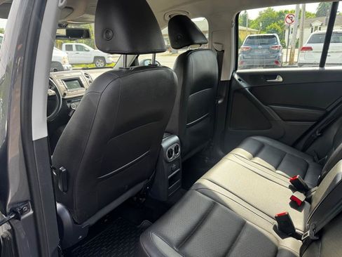 Used 2016 Volkswagen Tiguan S FWD image 14