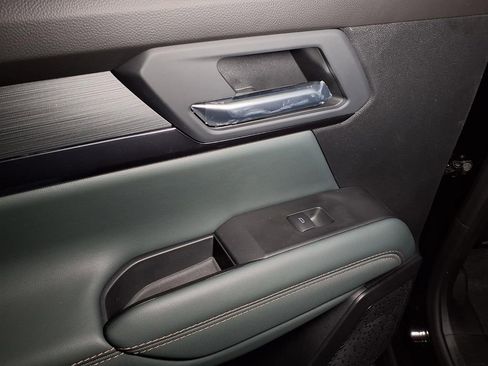 New 2026 GMC Terrain AT4 w/ Technology Package II AWD/4WD image 10