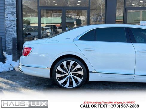 Used 2021 Bentley Flying Spur V8 w/ First Edition Specification image 24