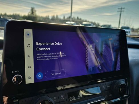 Used 2024 Toyota Grand Highlander XLE image 30