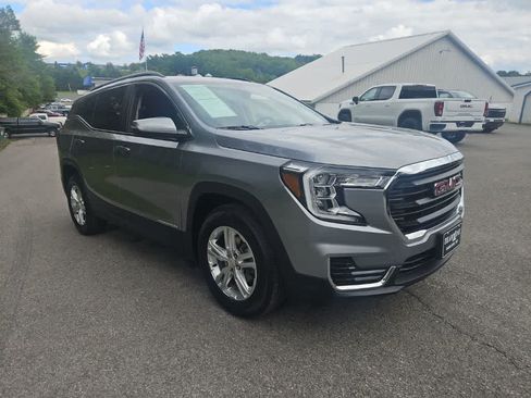 Used 2024 GMC Terrain SLE w/ Driver Convenience Package FWD image 7