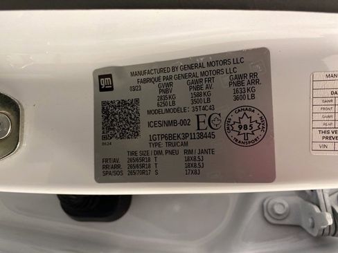 Used 2023 GMC Canyon Elevation image 30